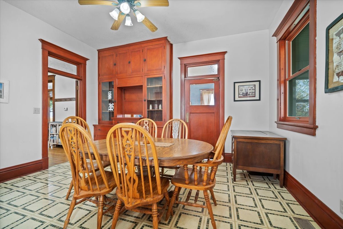 29758 N 2850 East Road, Chenoa, IL 61726