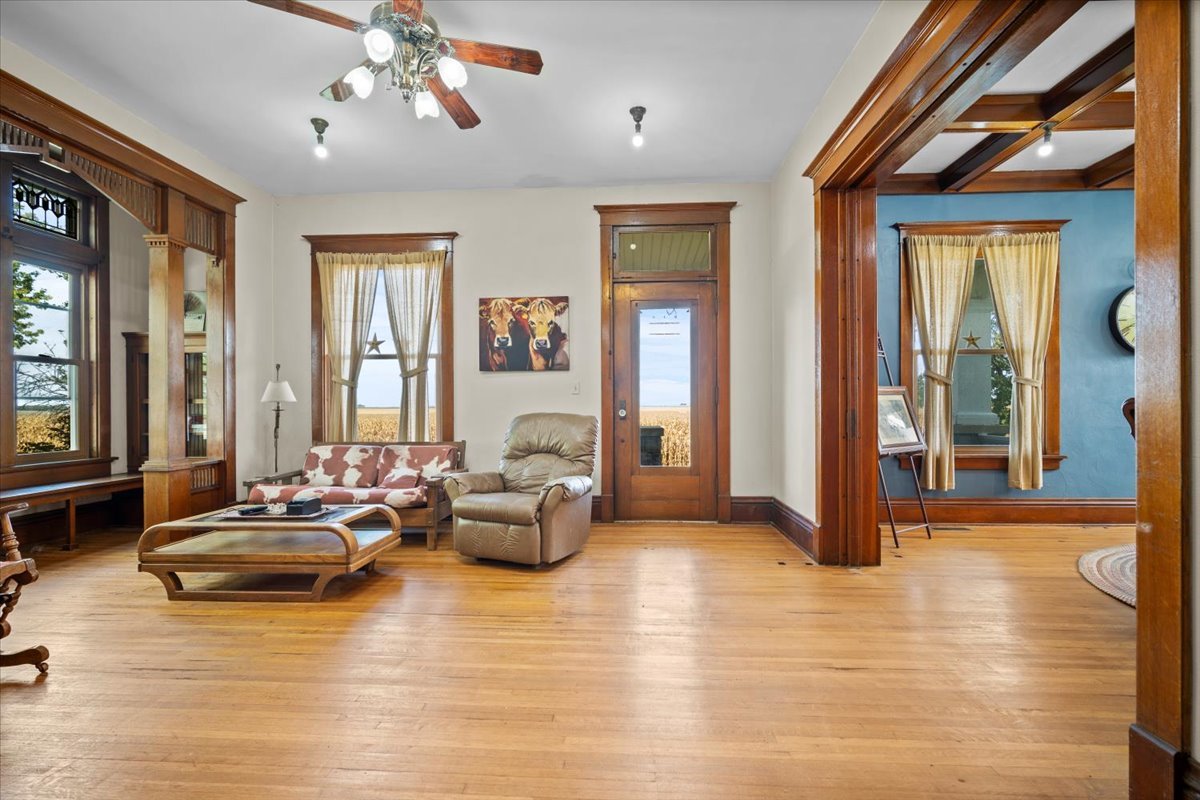 29758 N 2850 East Road, Chenoa, IL 61726