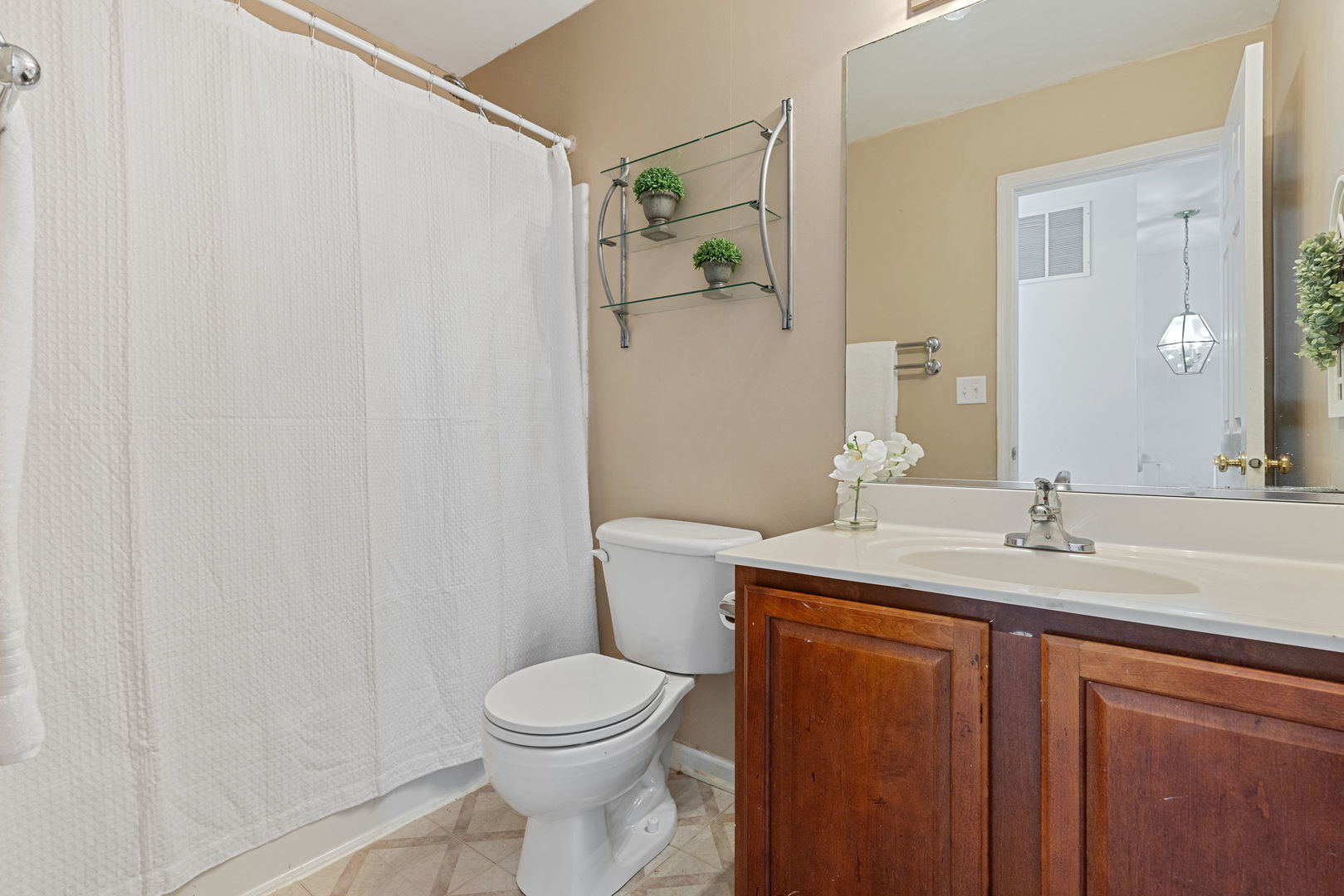 2417 Geneva Lane, Montgomery, IL 60538