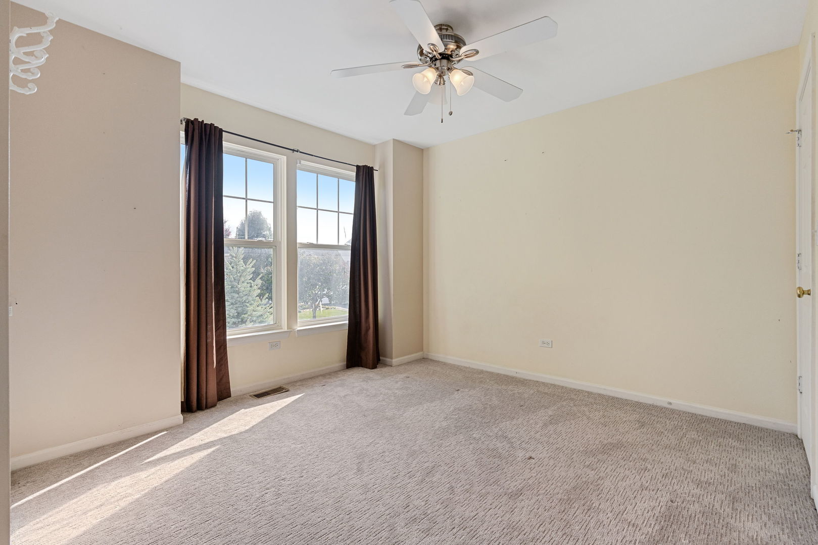 2417 Geneva Lane, Montgomery, IL 60538