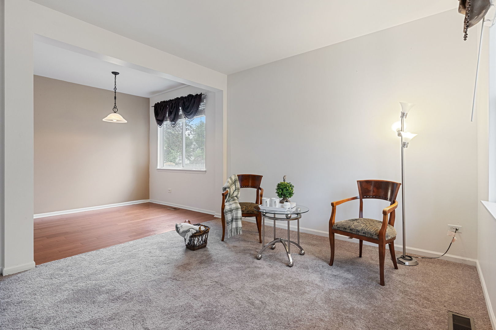 2417 Geneva Lane, Montgomery, IL 60538