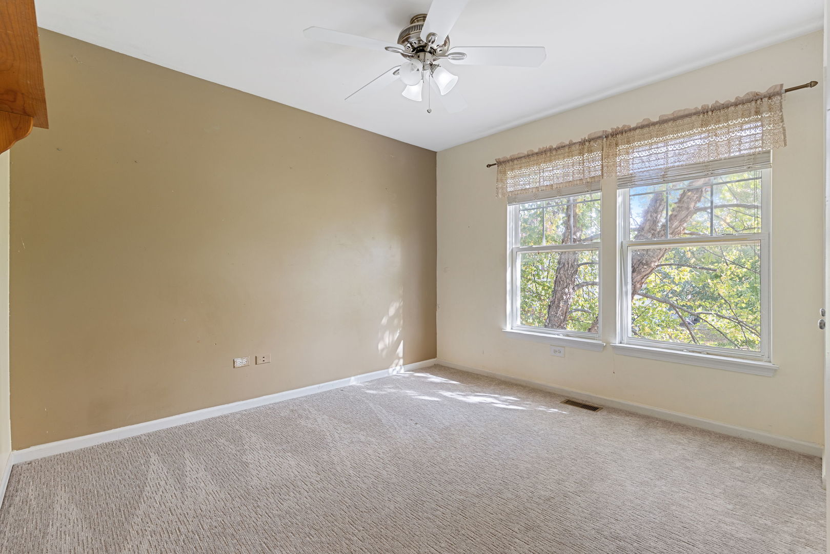 2417 Geneva Lane, Montgomery, IL 60538