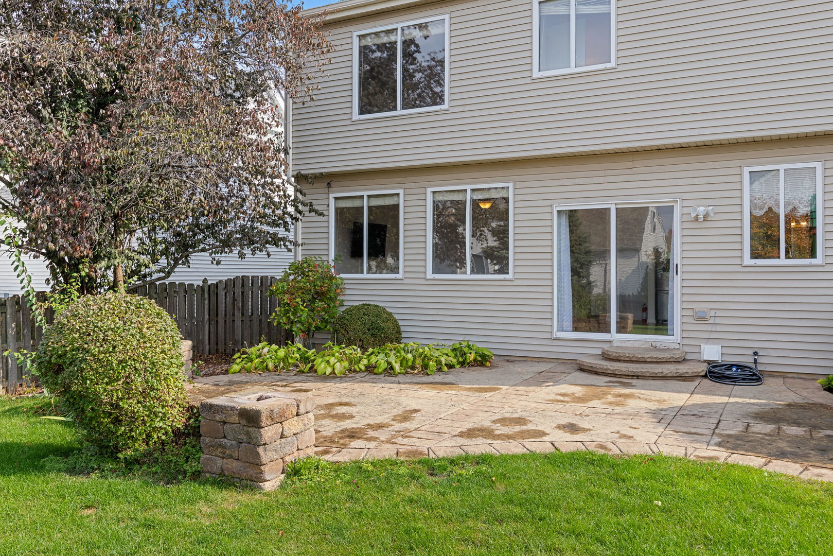 2417 Geneva Lane, Montgomery, IL 60538