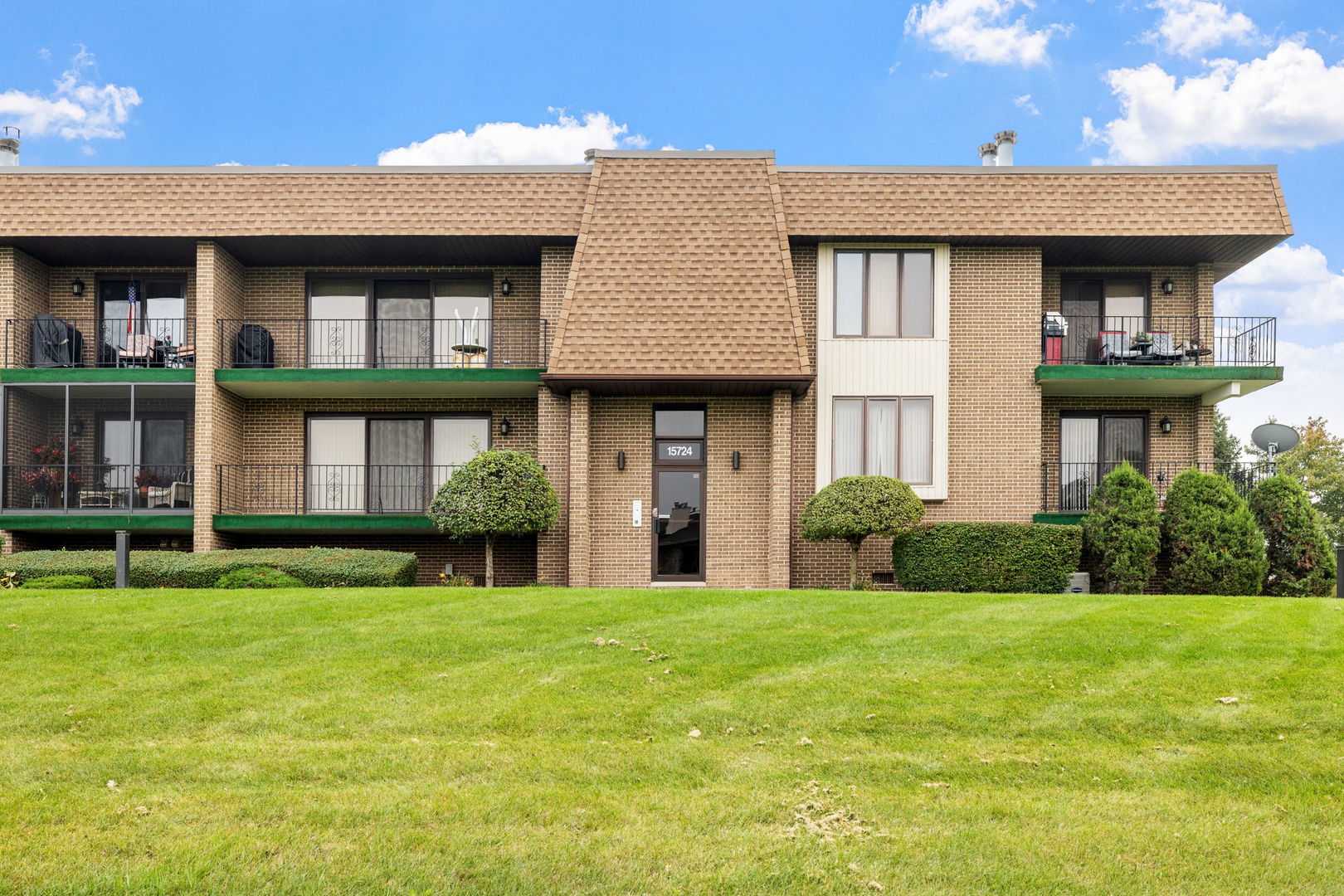 15724 Old Orchard Court #1W, Orland Park, IL 60462