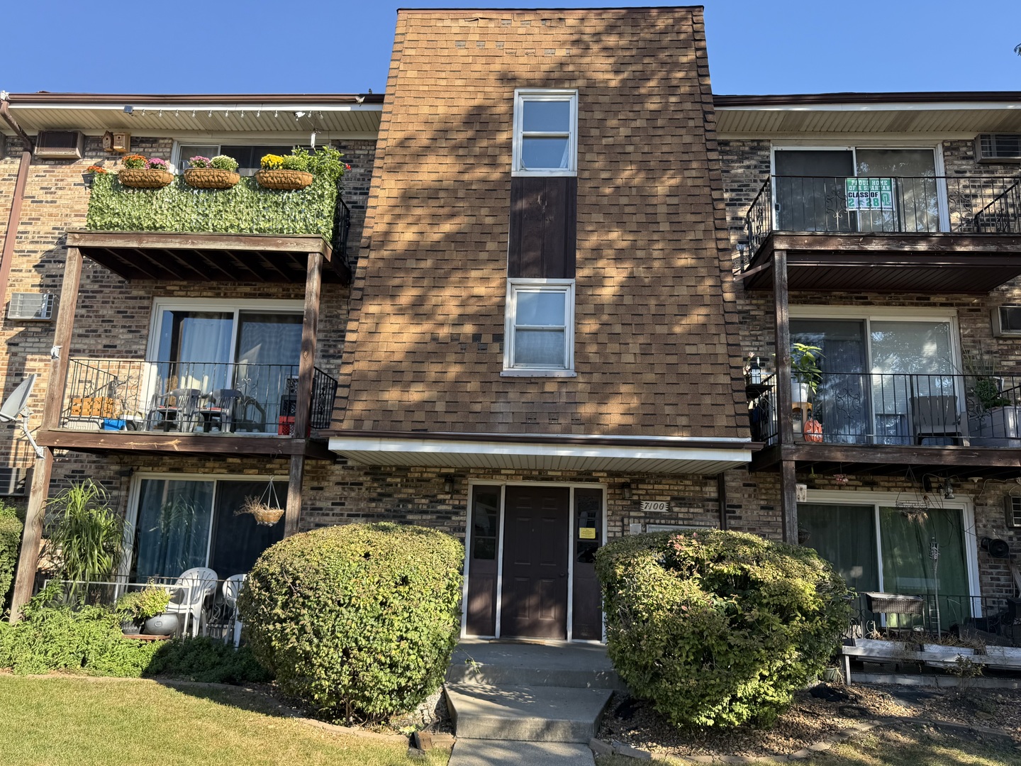 7100 99th Street #204, Chicago Ridge, IL 60415