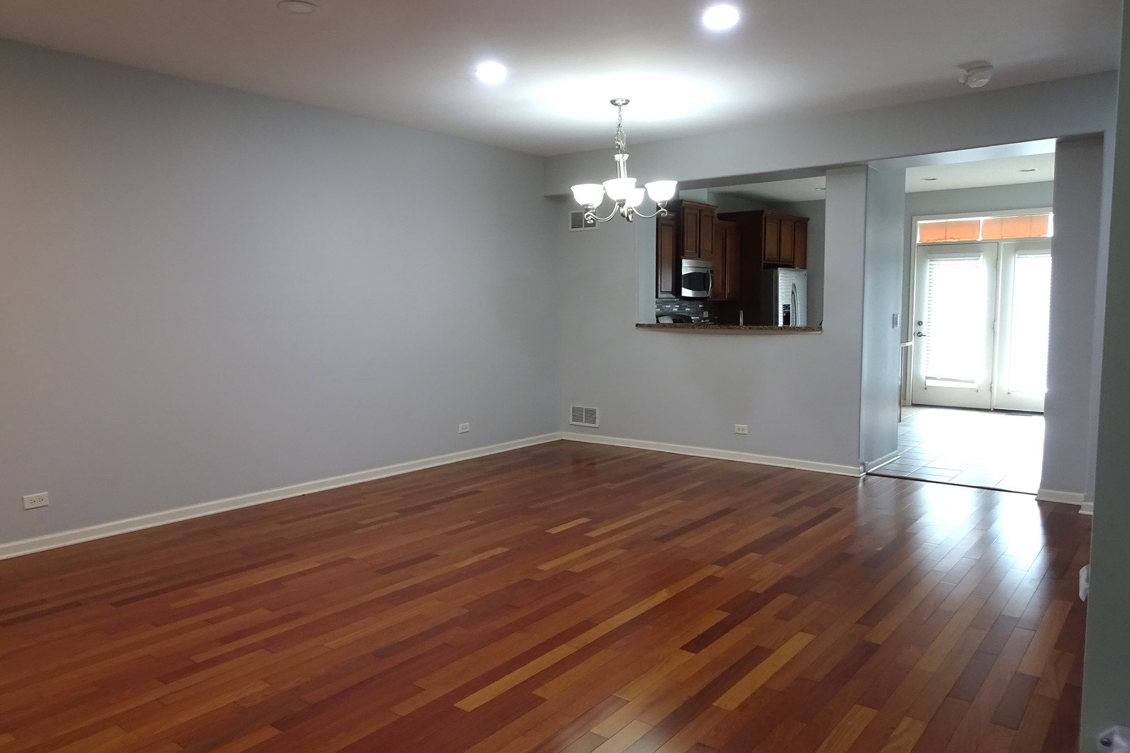 2203 S Crambourne Way, Arlington Heights, IL 60005
