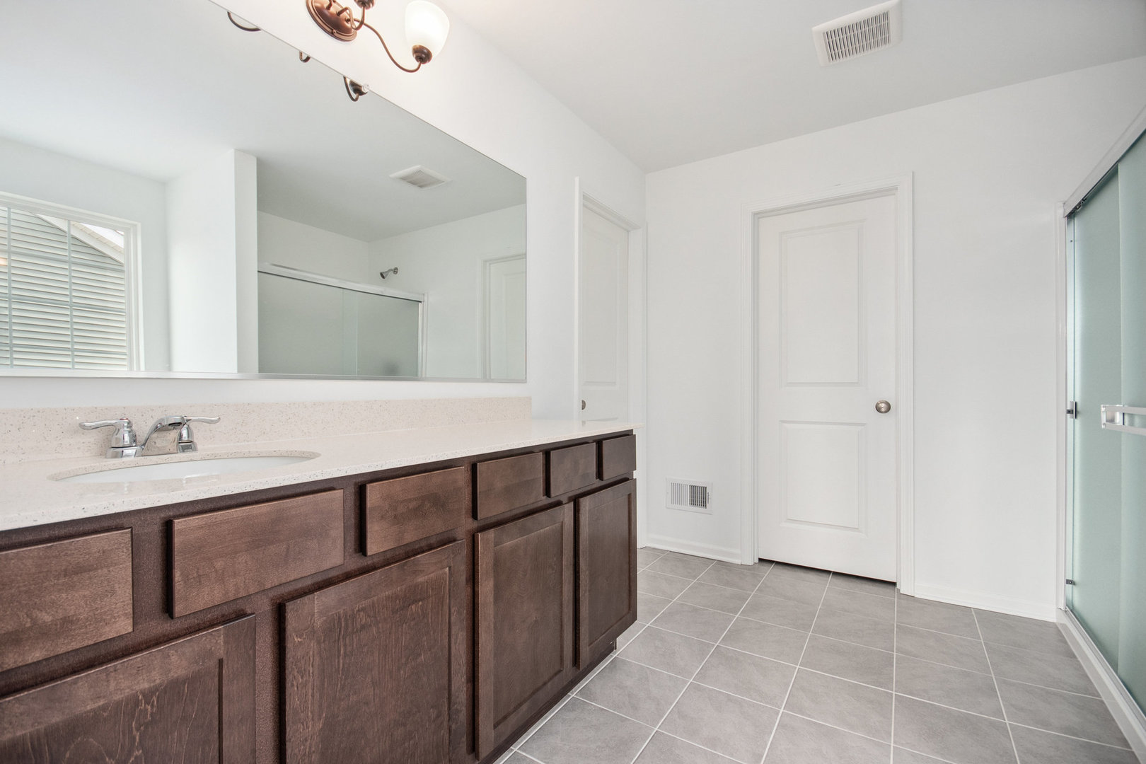 608 Henry Lane, Oswego, IL 60543