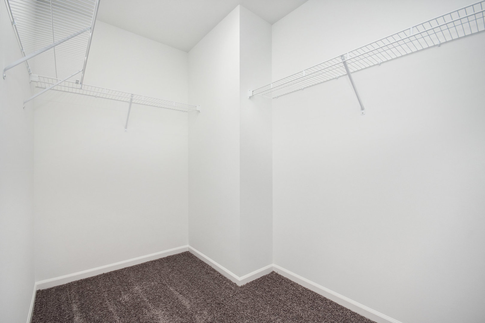 608 Henry Lane, Oswego, IL 60543