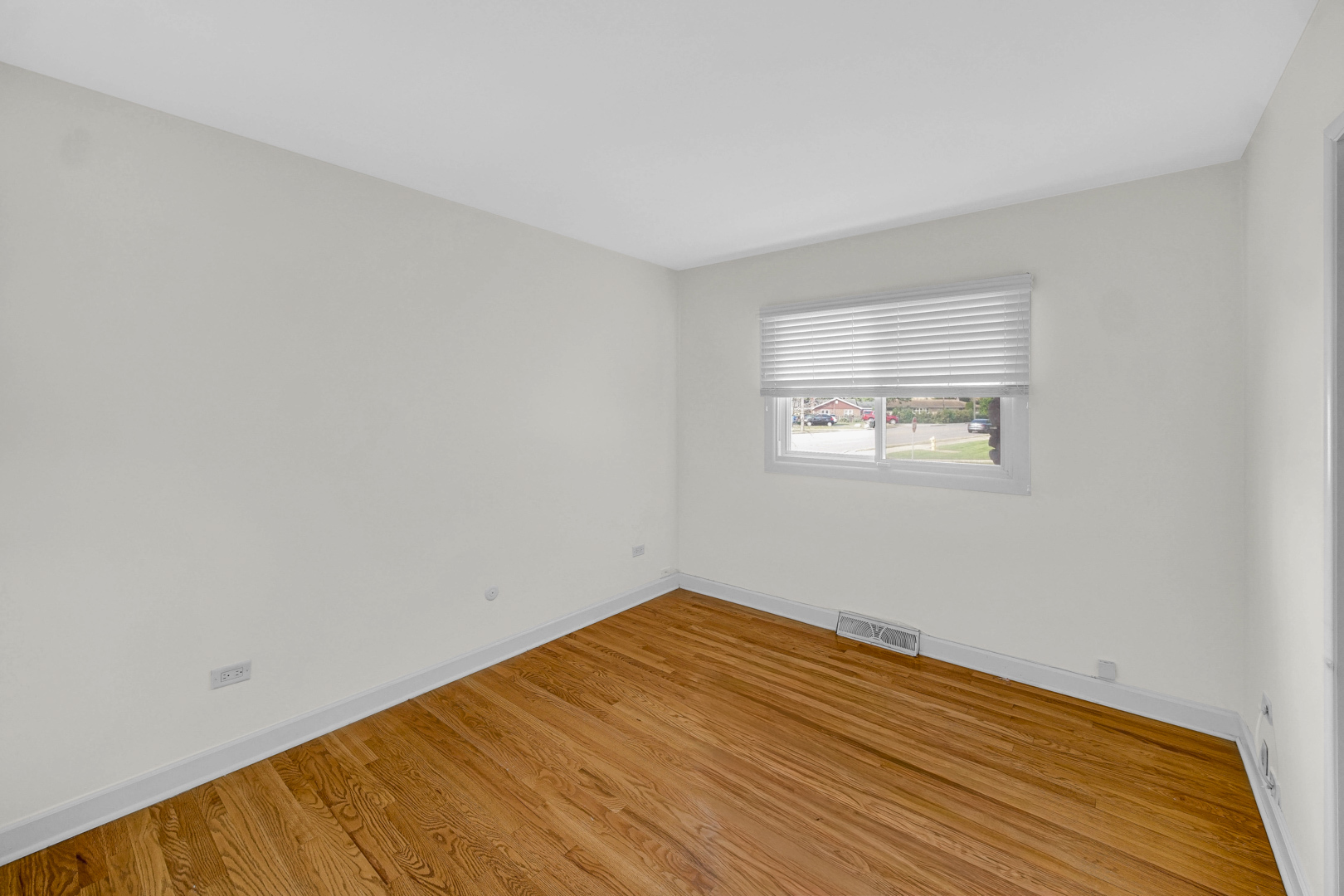 757 N Northwest Highway, Park Ridge, IL 60068
