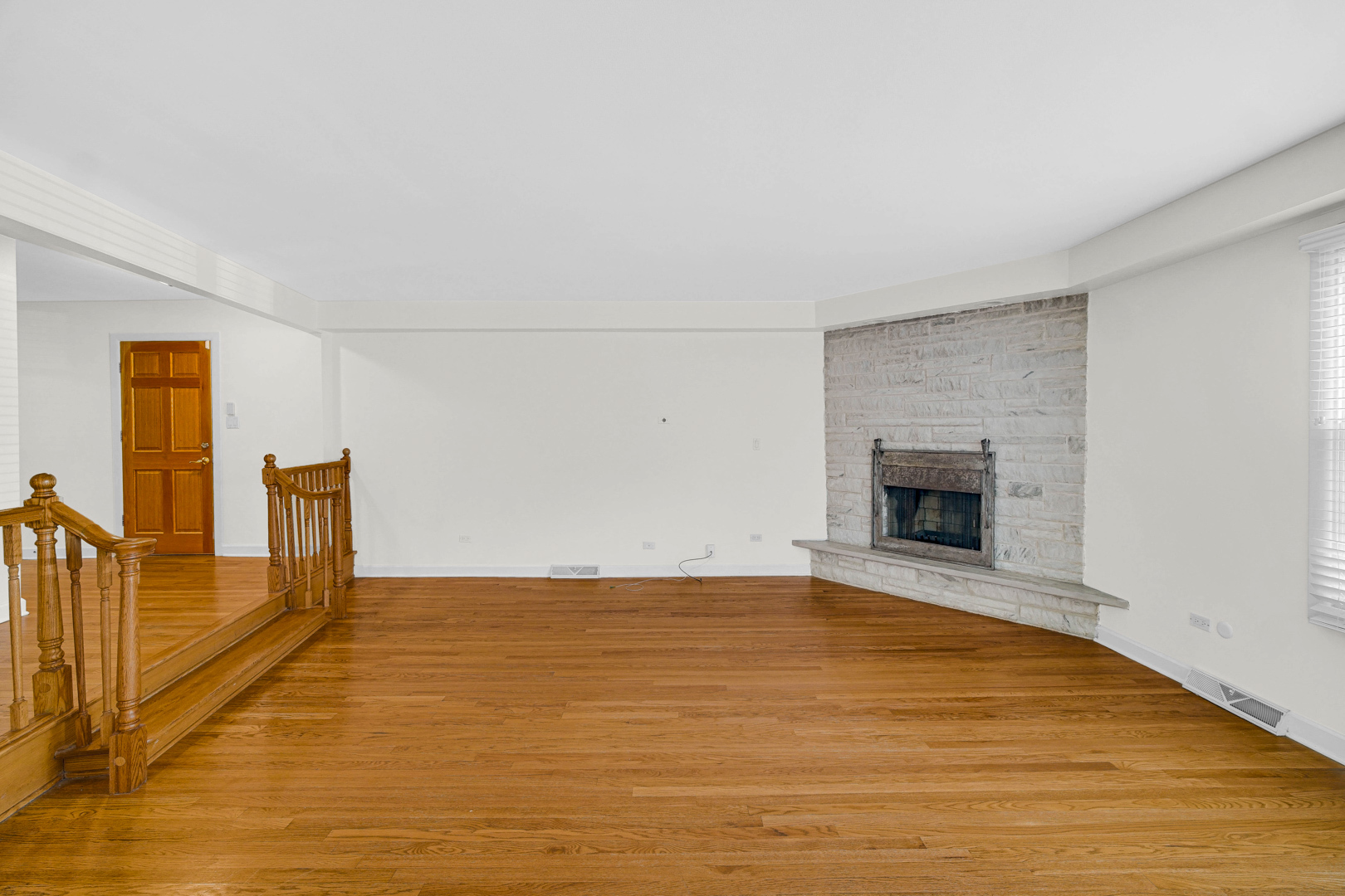757 N Northwest Highway, Park Ridge, IL 60068
