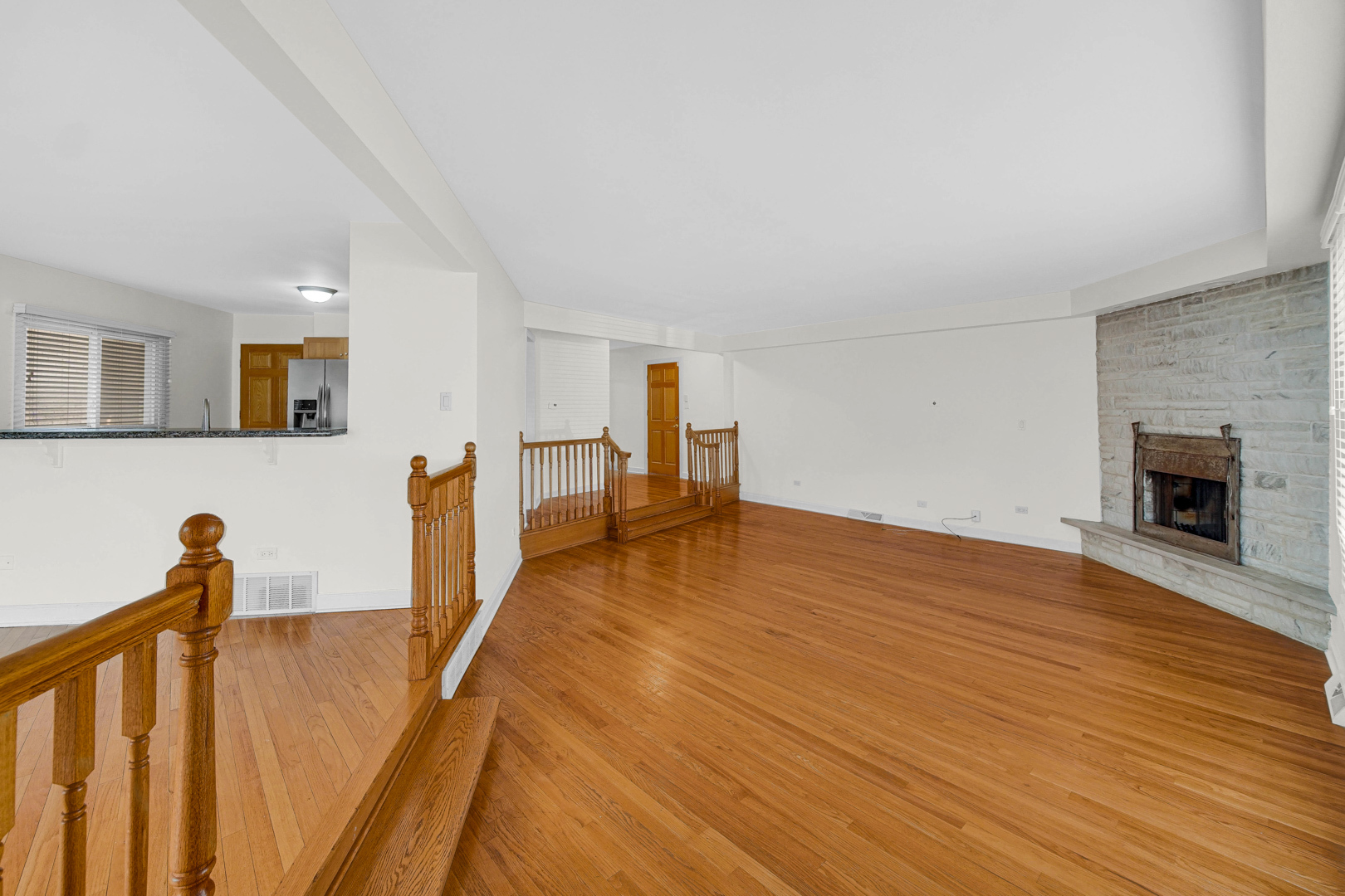 757 N Northwest Highway, Park Ridge, IL 60068