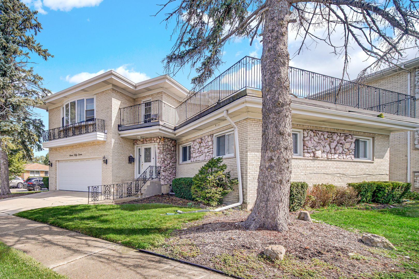 757 N Northwest Highway, Park Ridge, IL 60068
