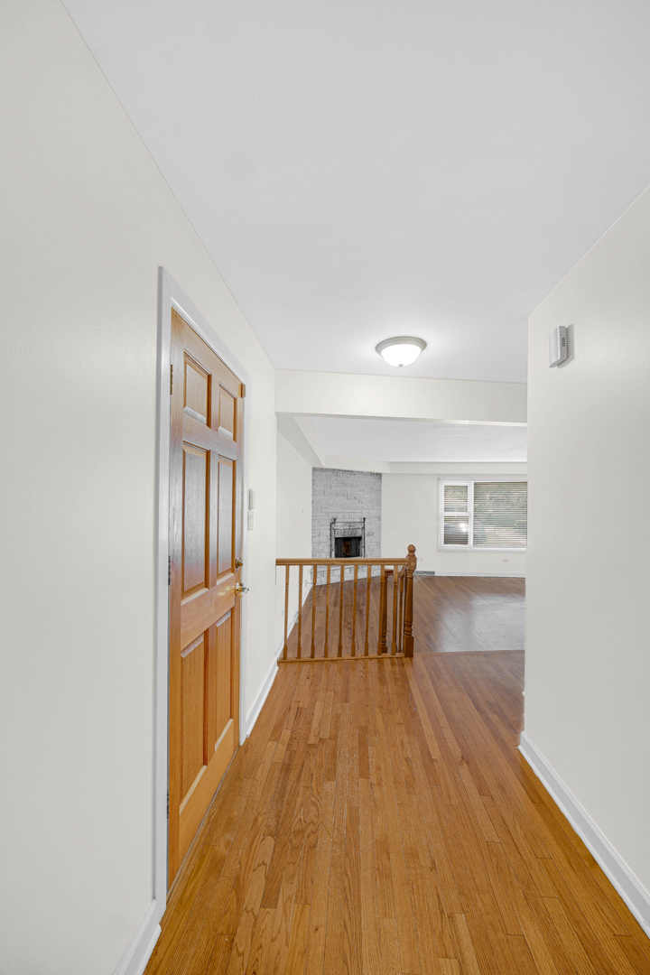 757 N Northwest Highway, Park Ridge, IL 60068