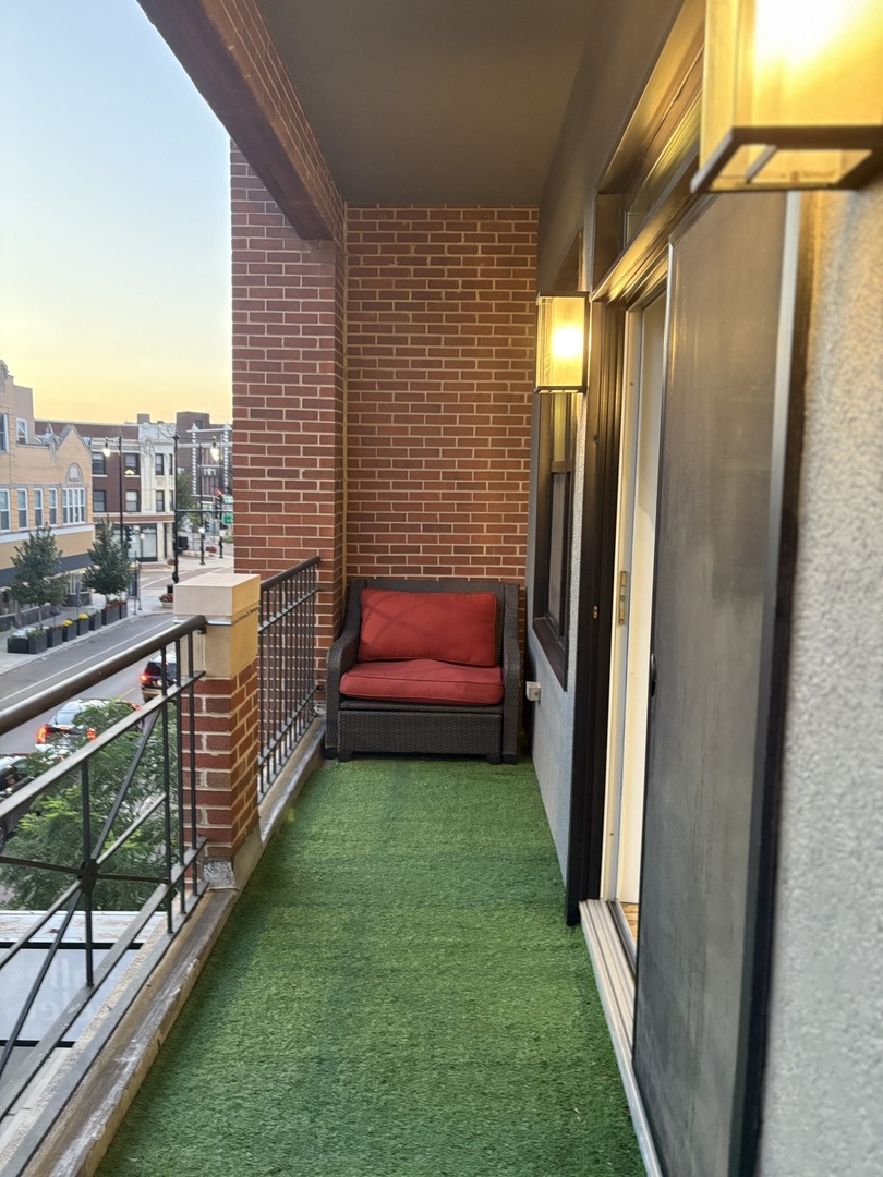 3059 N Lincoln Avenue #B, Chicago, IL 60657