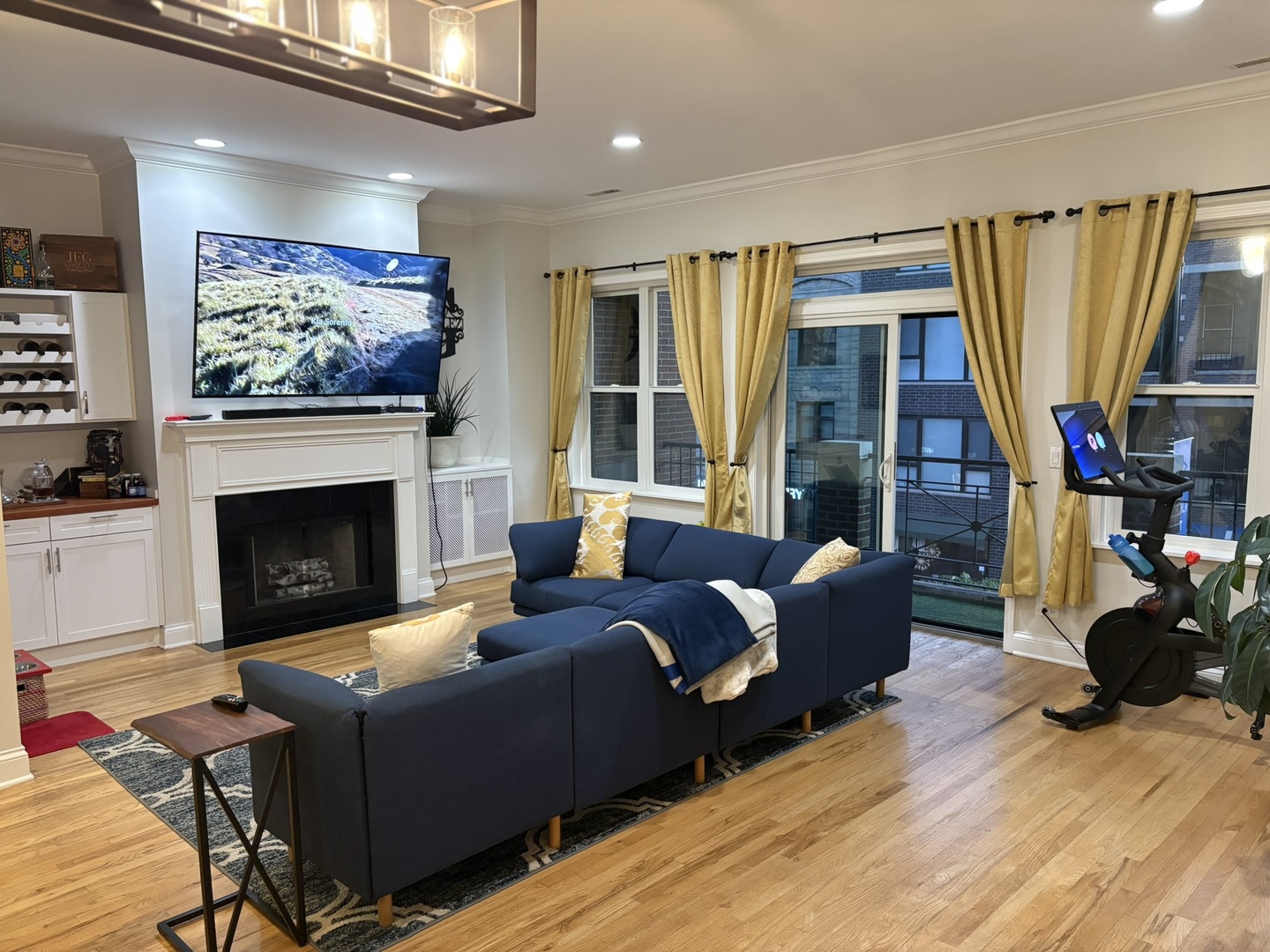 3059 N Lincoln Avenue #B, Chicago, IL 60657