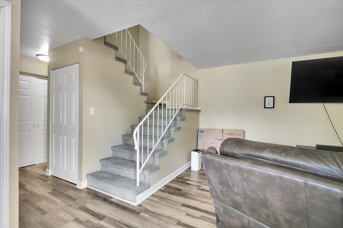 15B Fernwood Drive, Bolingbrook, IL 60440