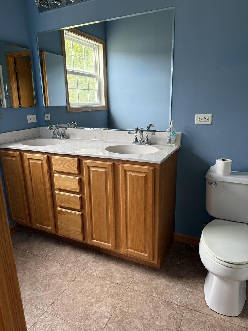 17213 Mendota Drive, Lockport, IL 60441