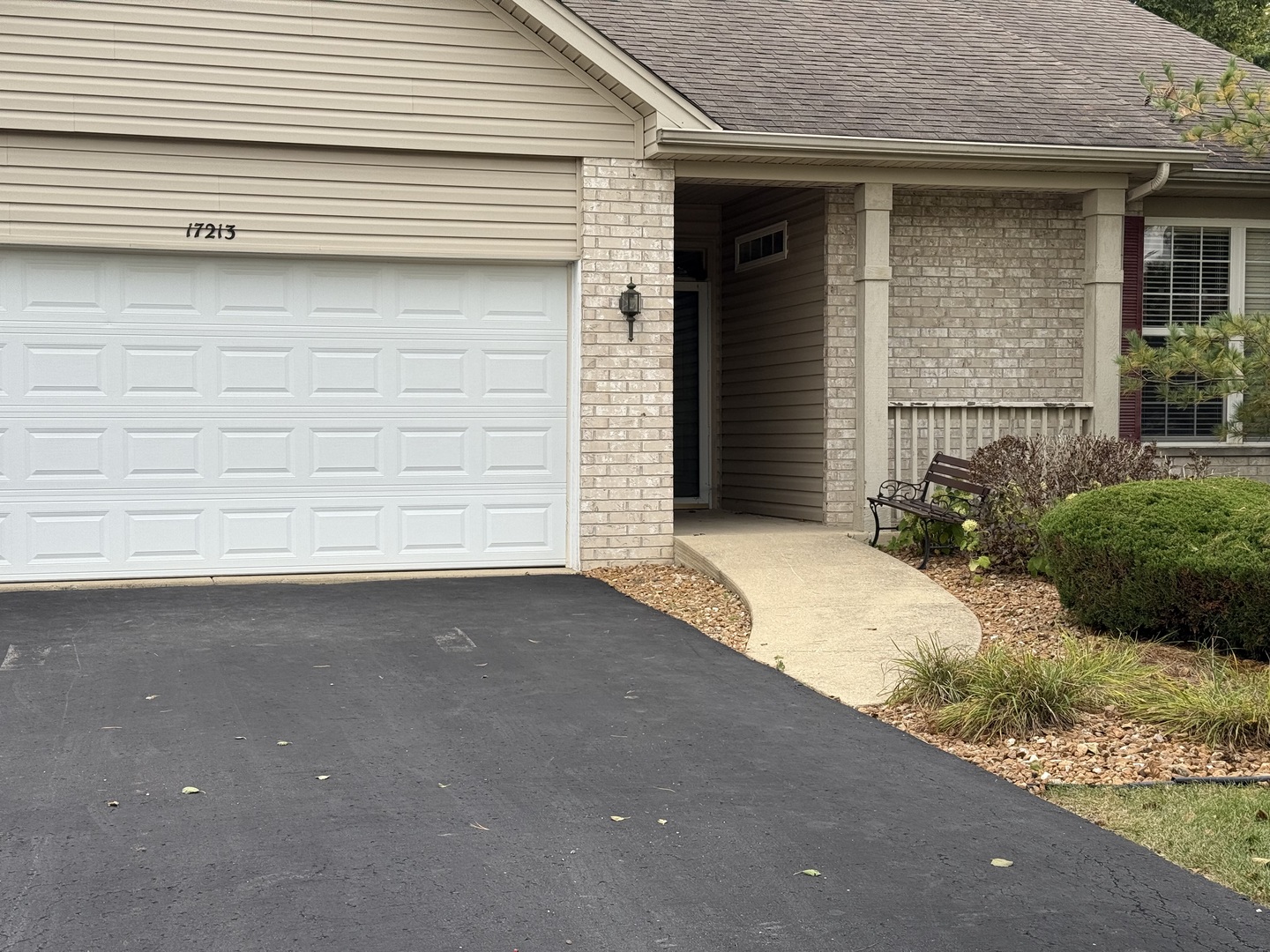 17213 Mendota Drive, Lockport, IL 60441