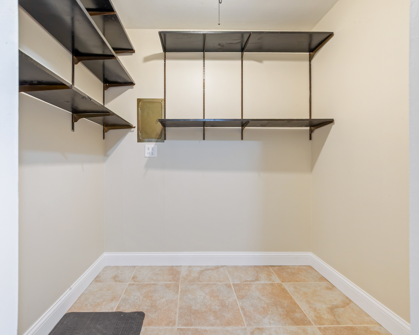 17157 Walter Street, Lansing, IL 60438