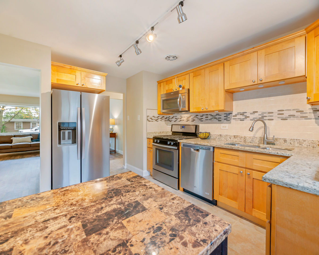 17157 Walter Street, Lansing, IL 60438