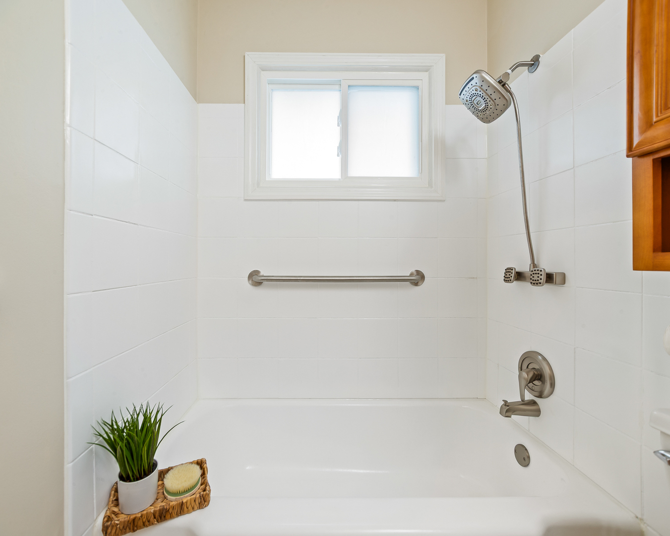 17157 Walter Street, Lansing, IL 60438