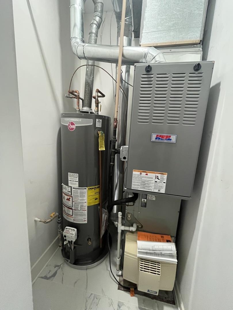 403 Burlington Avenue, Clarendon Hills, IL 60514