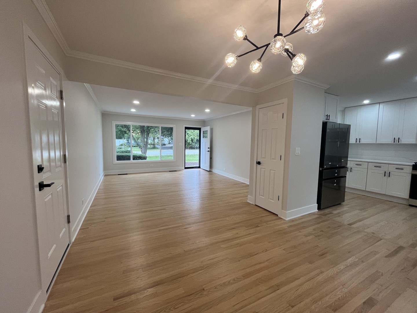 403 Burlington Avenue, Clarendon Hills, IL 60514