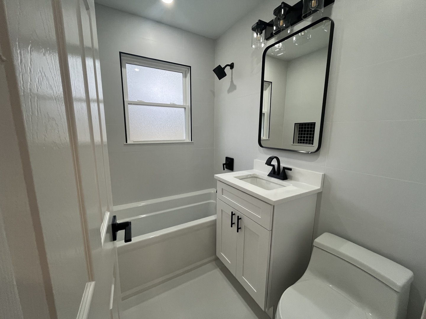 403 Burlington Avenue, Clarendon Hills, IL 60514