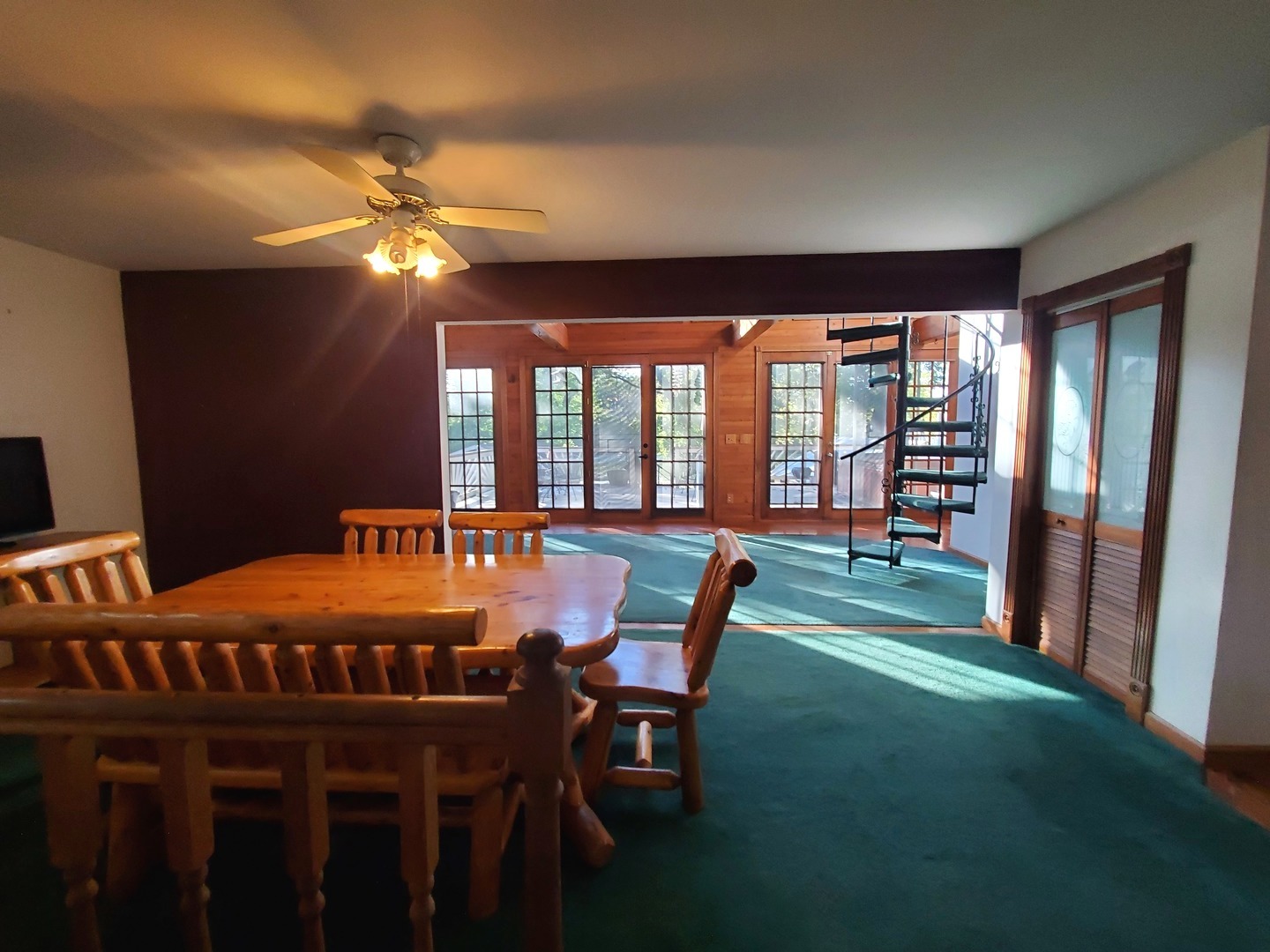 3413 E 2062nd Road, Ottawa, IL 61350