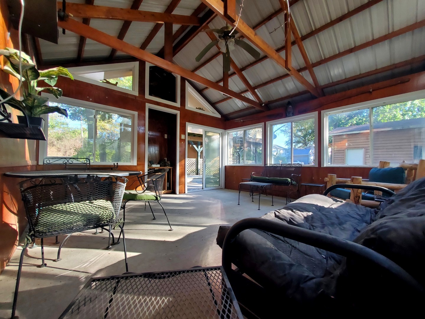 3413 E 2062nd Road, Ottawa, IL 61350