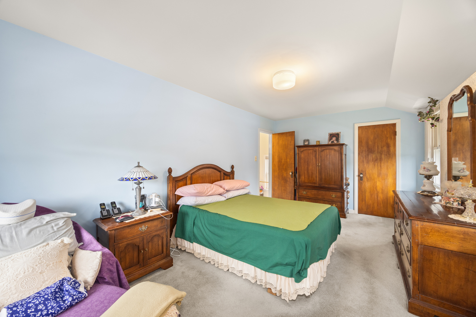 2230 Kensington Avenue, Westchester, IL 60154