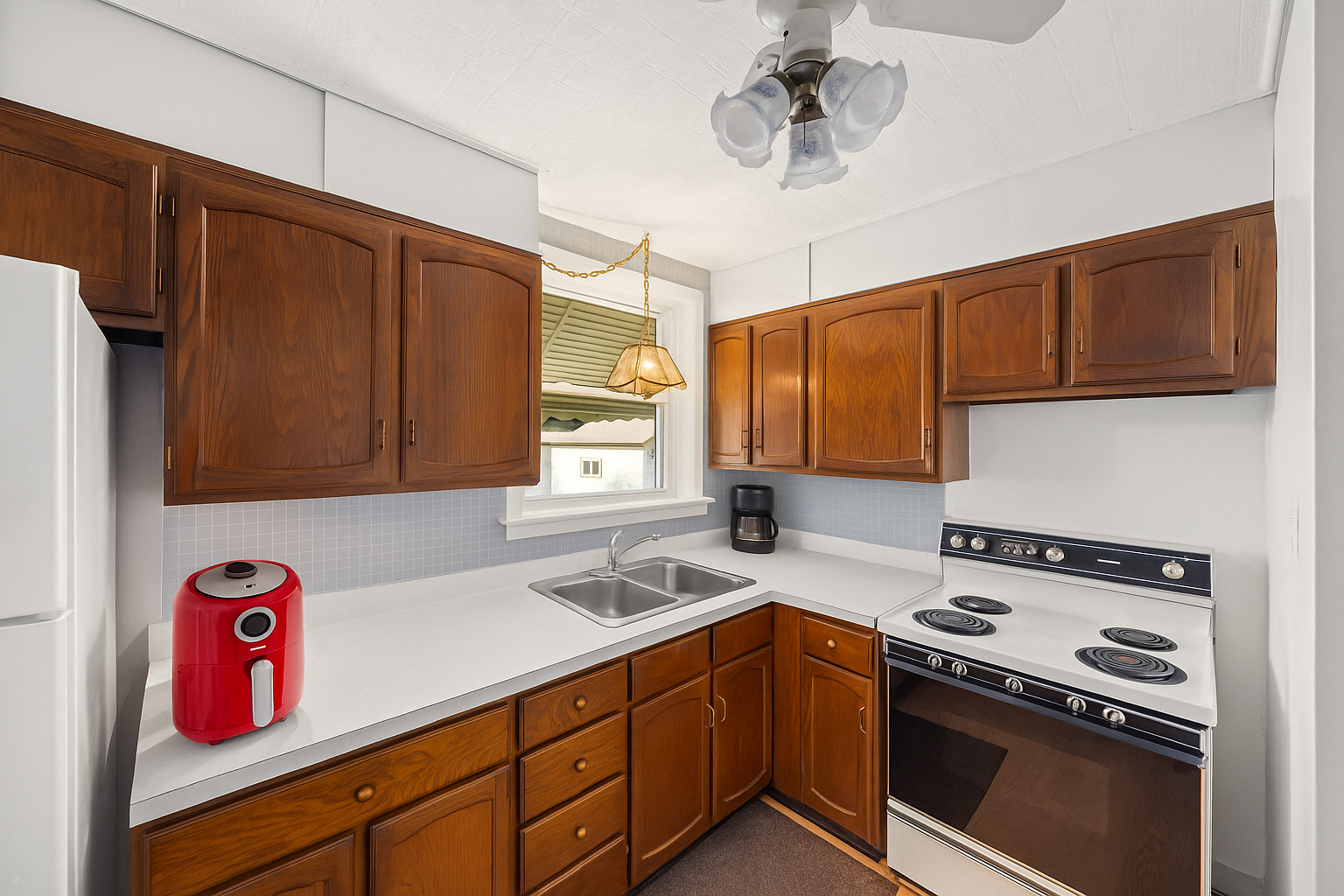 2230 Kensington Avenue, Westchester, IL 60154