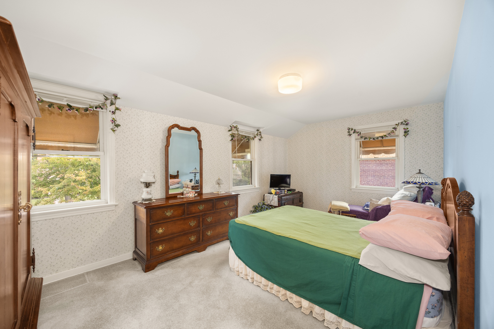 2230 Kensington Avenue, Westchester, IL 60154