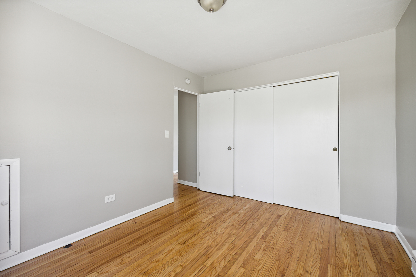 1924 S 16th Avenue, Broadview, IL 60155