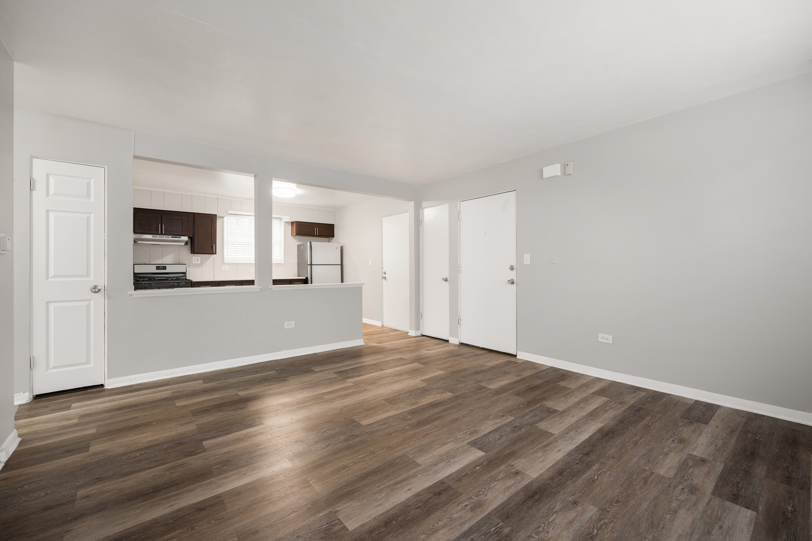 1924 S 16th Avenue, Broadview, IL 60155