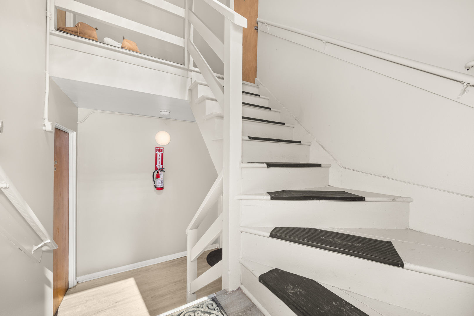 1924 S 16th Avenue, Broadview, IL 60155