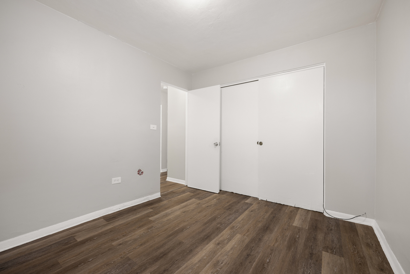 1924 S 16th Avenue, Broadview, IL 60155