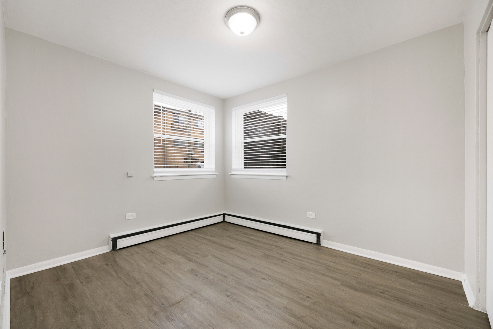 1924 S 16th Avenue, Broadview, IL 60155