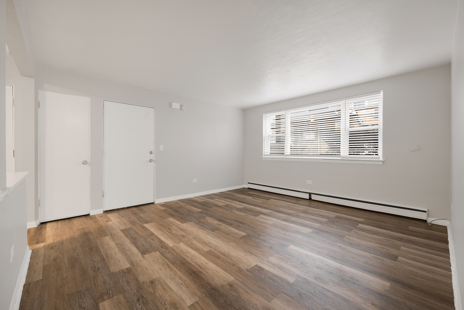 1924 S 16th Avenue, Broadview, IL 60155