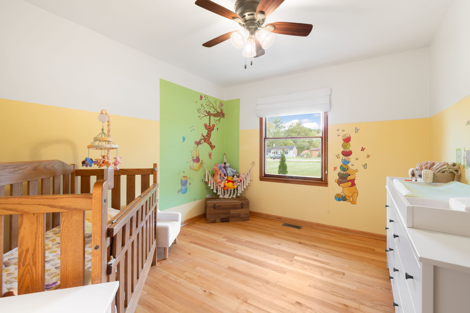 17W201 Red Oak Avenue, Addison, IL 60101