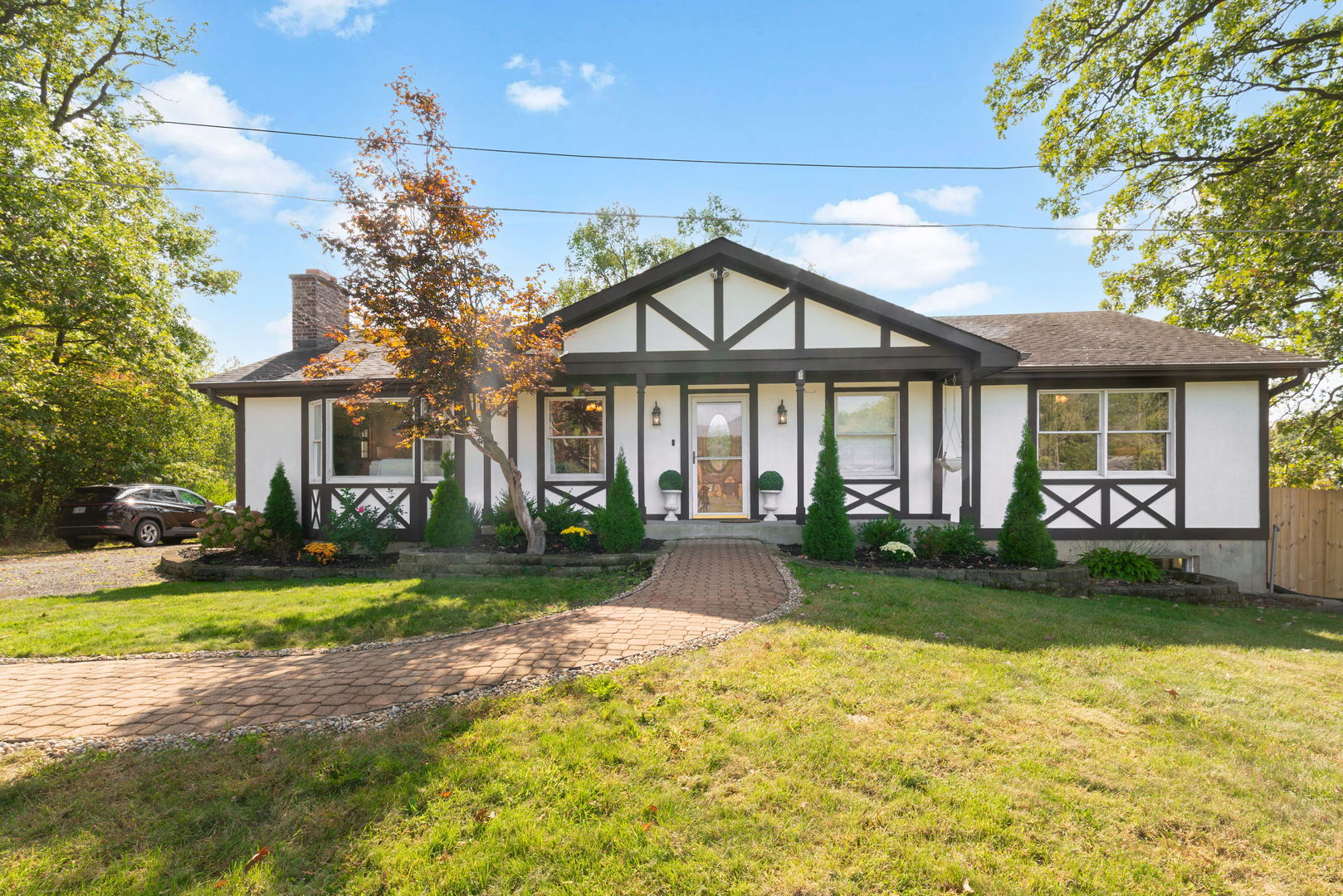 17W201 Red Oak Avenue, Addison, IL 60101