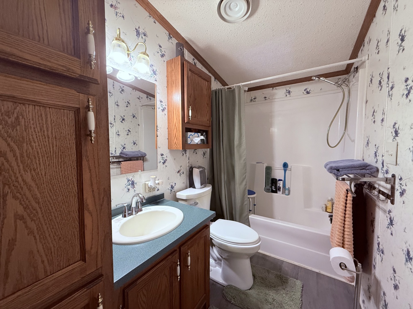 2416 22nd Street, Bloomington, IL 61704