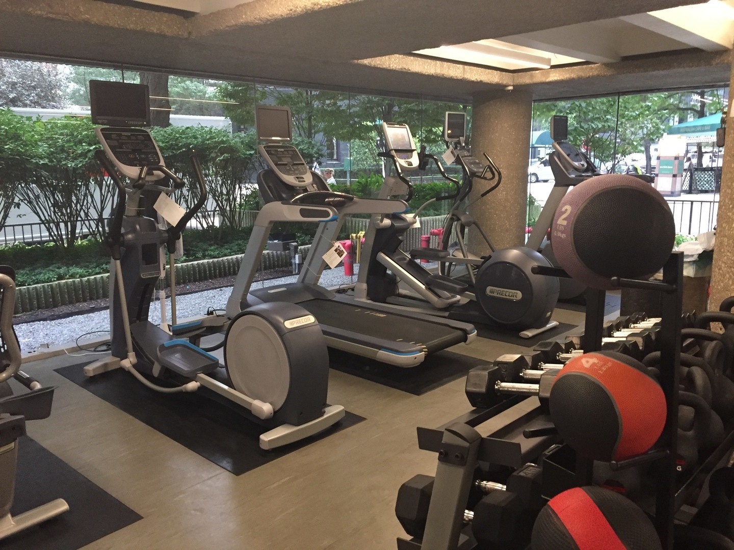 200 E Delaware Place #5D, Chicago, IL 60611