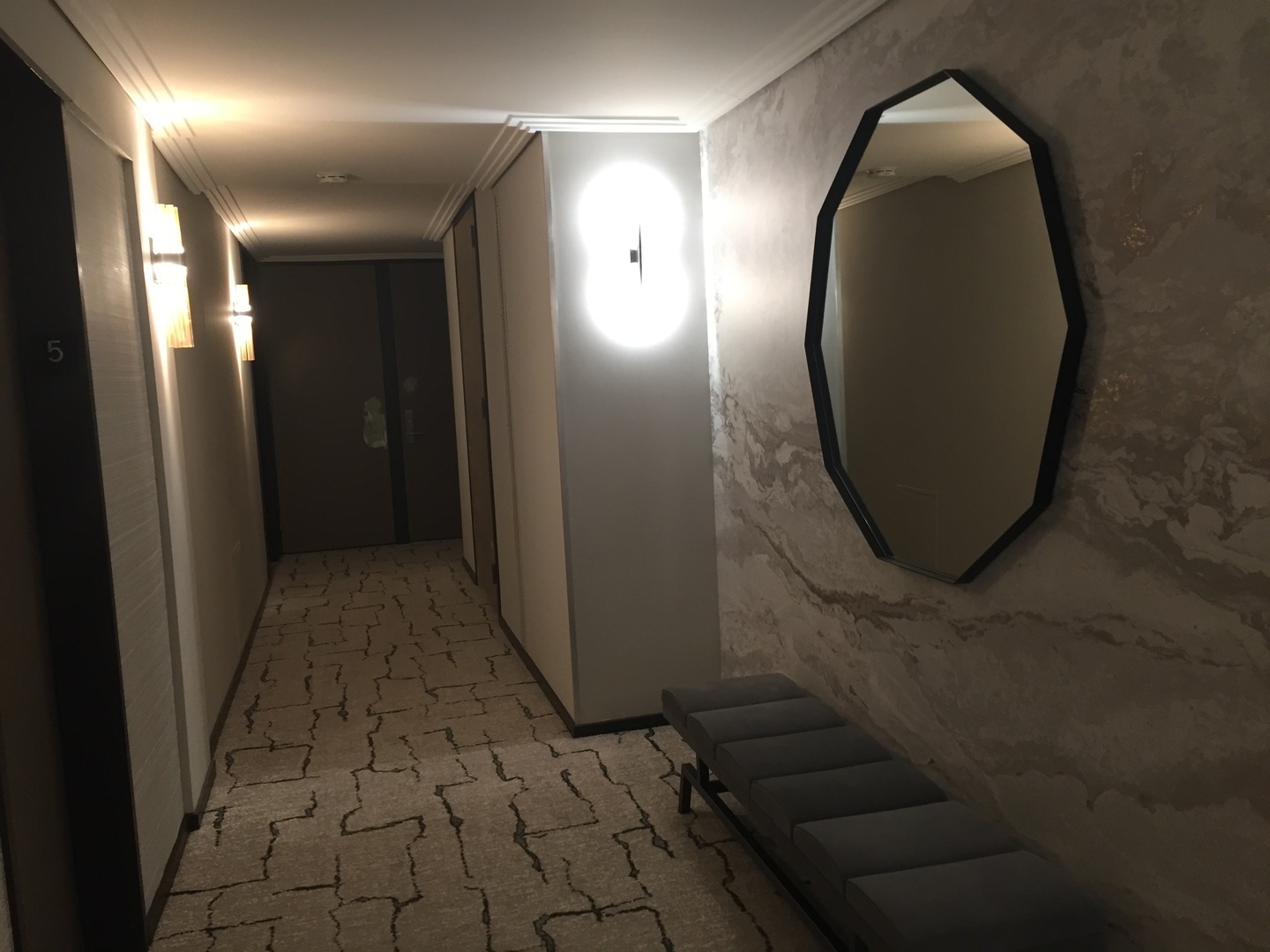 200 E Delaware Place #5D, Chicago, IL 60611