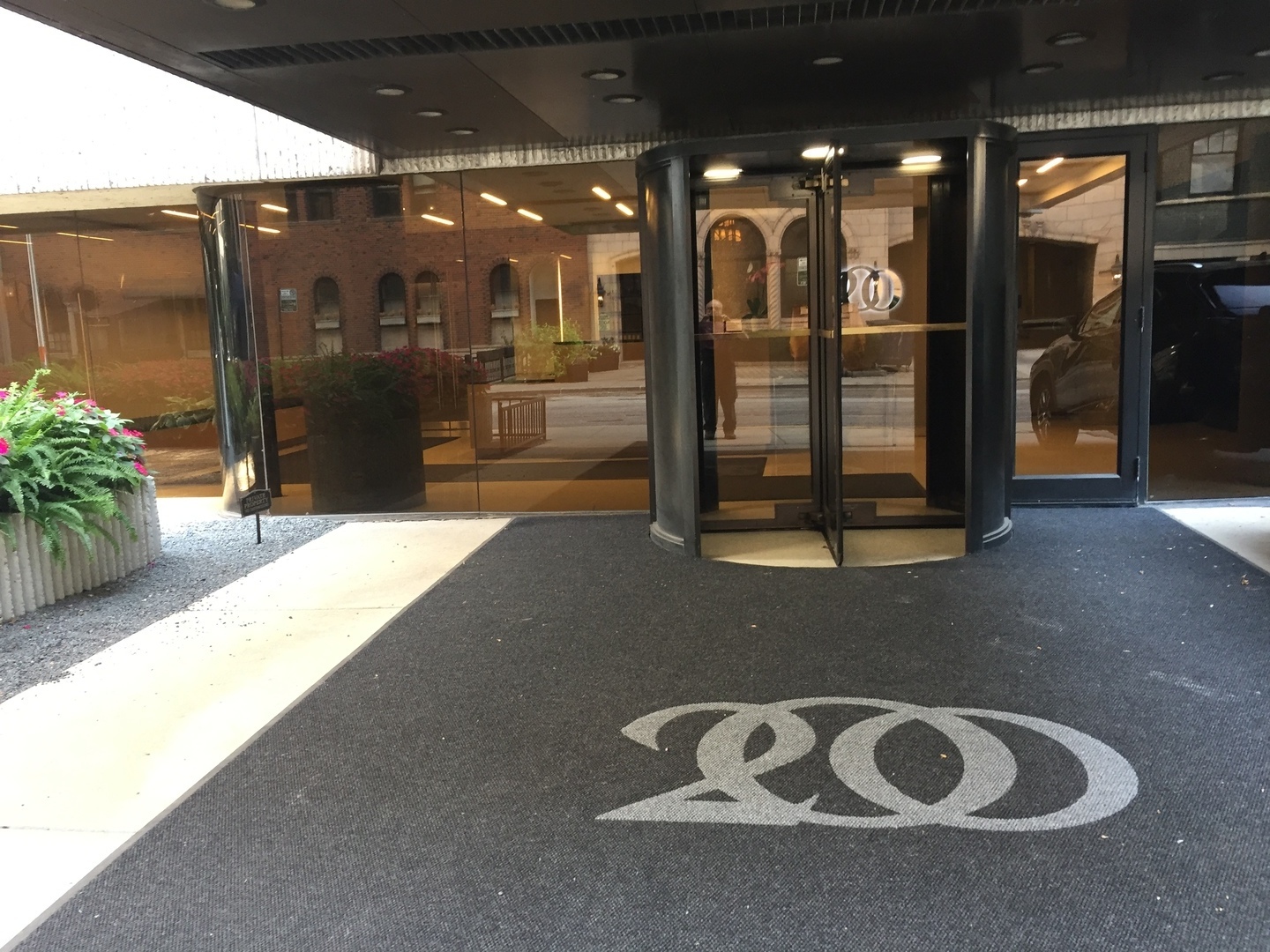 200 E Delaware Place #5D, Chicago, IL 60611