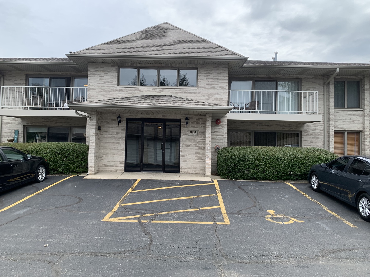 1061 Ashley Court #1A, Lockport, IL 60441