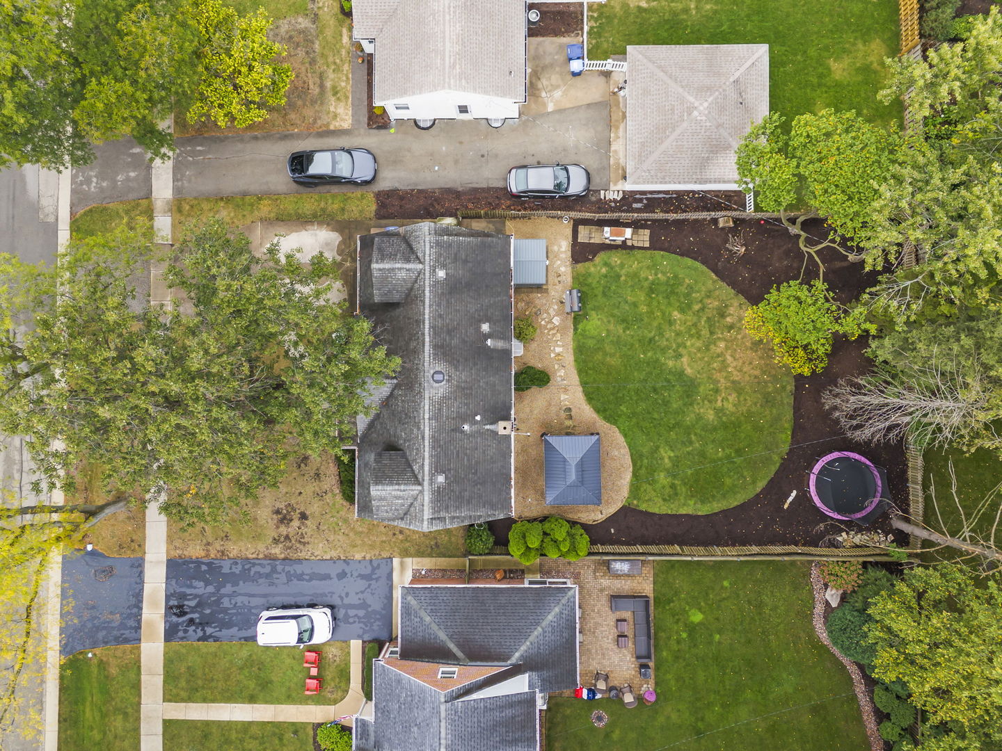 27 Indian Drive, Clarendon Hills, IL 60514