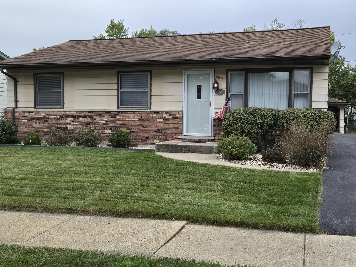 3228 Butler Avenue, Steger, IL 60475