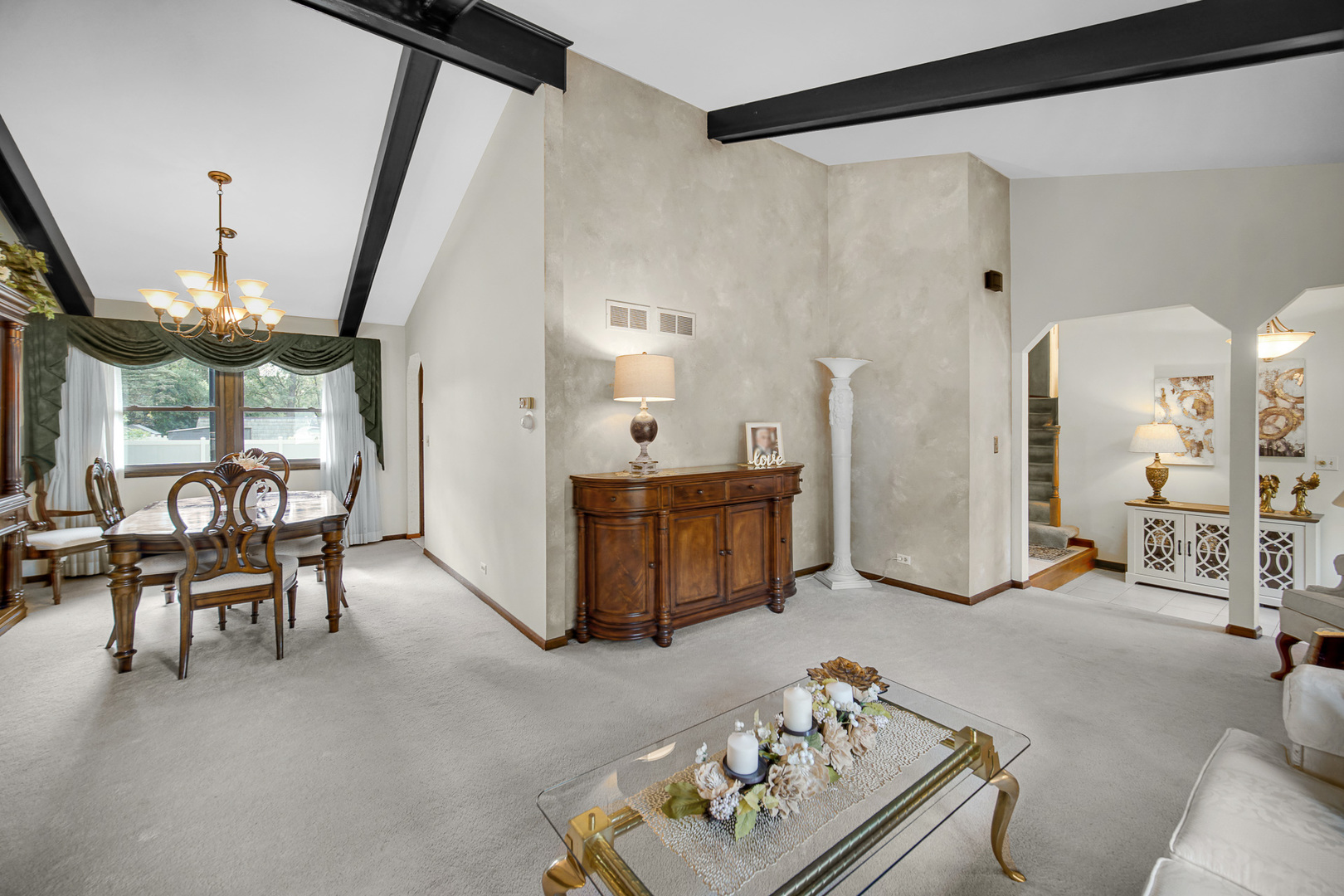 292 Juniper Drive, Wood Dale, IL 60191