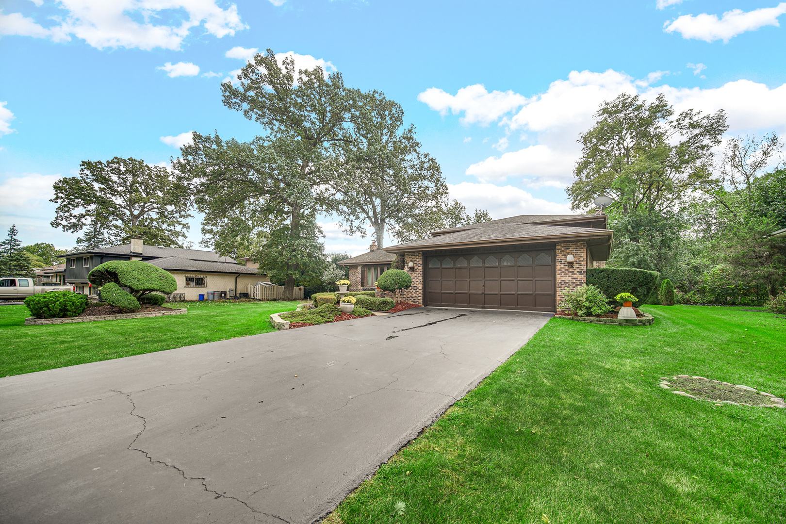 292 Juniper Drive, Wood Dale, IL 60191